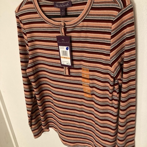 4/$25 Gloria Vanderbilt Ribbed Henley in color rust in size Medium. NWT - Picture 6 of 6